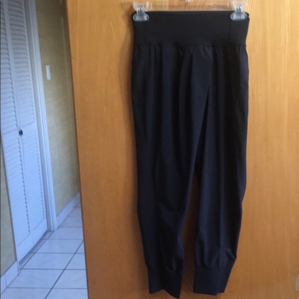 Lululemon dance/yoga capri, 4